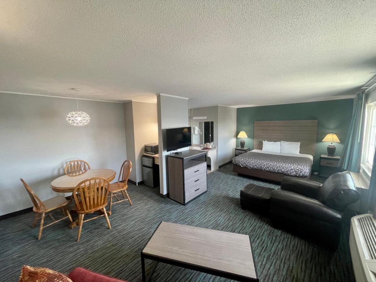 Countryside Inn & Suites Omaha East-Council Bluffs Ia Exterior foto